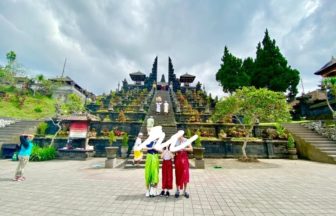 ブサキ寺院